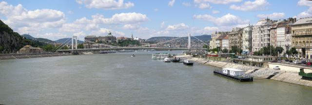 22 Budapešť, most Svobody (Szabadság hid), Hradní vrch, 05.07.11
